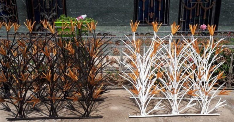 نرده روی دیوار