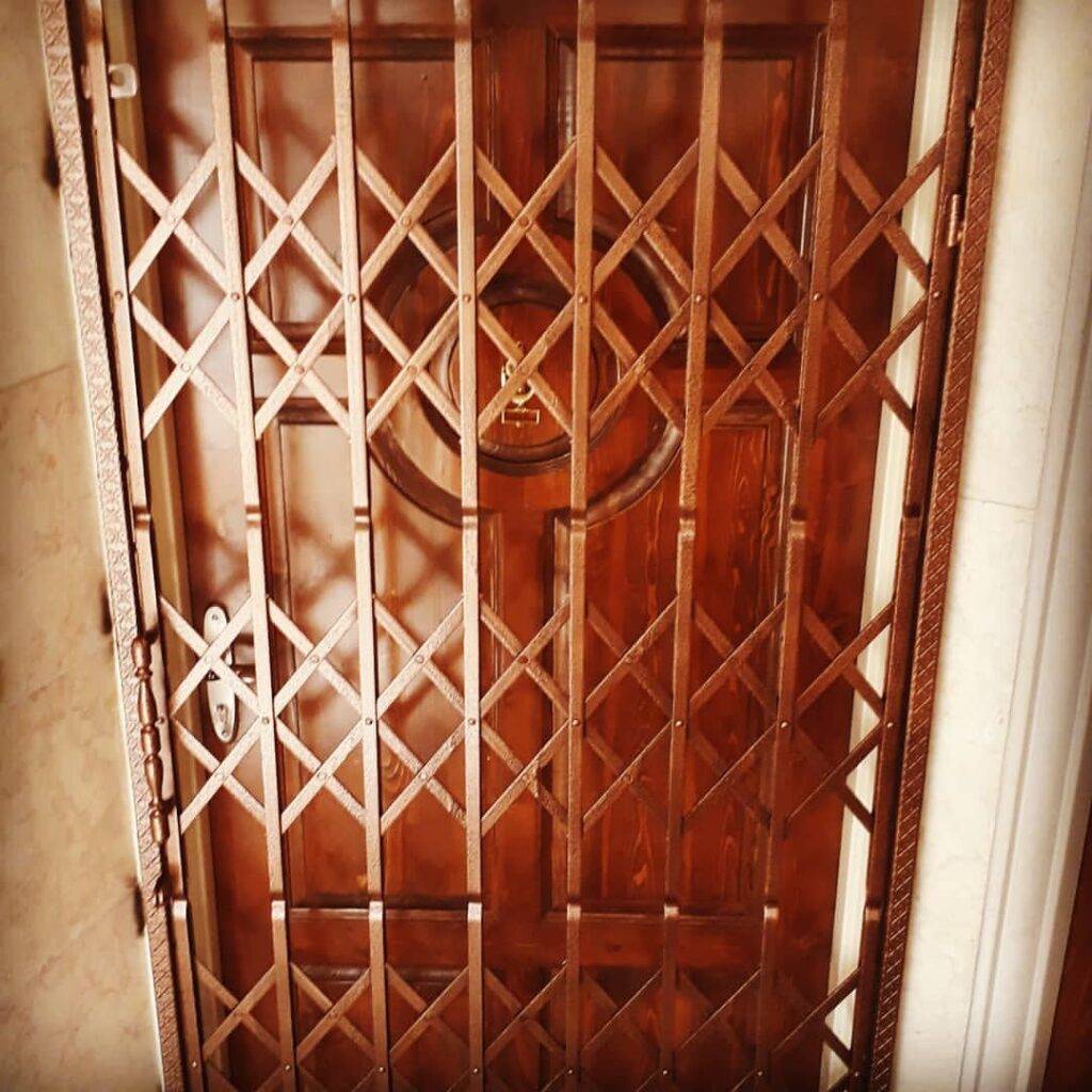 بررسی منظور از درب آکاردئونی حفاظتی چیست؟