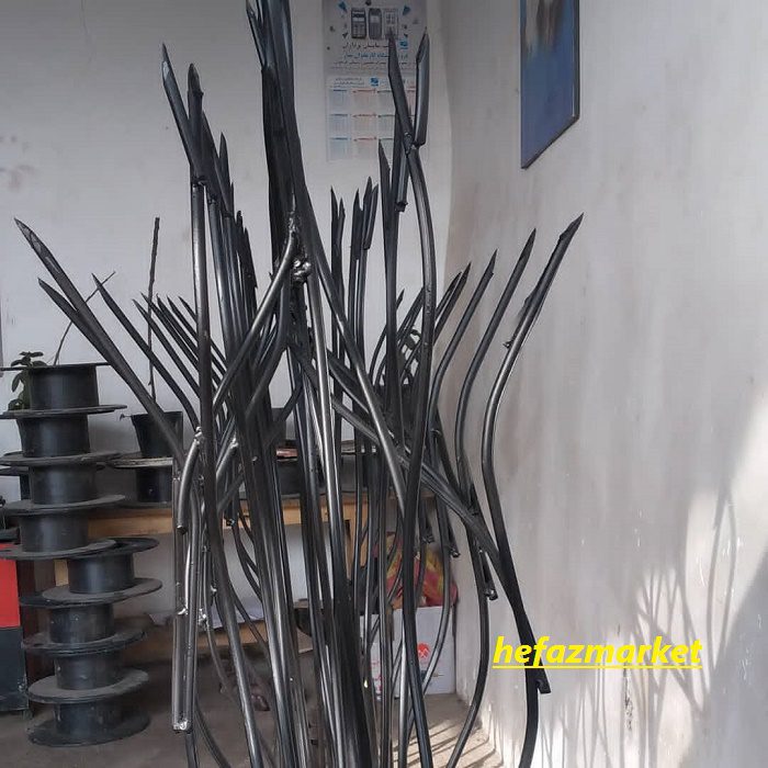سفارش حفاظ شاخ گوزنی برای بالای دیوار