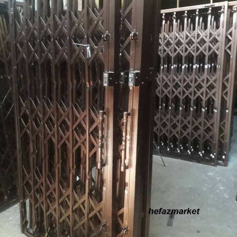  محافظ درب آهنی 