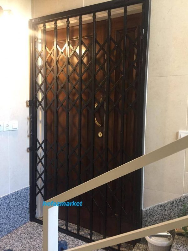 درب محافظ آکاردئونی