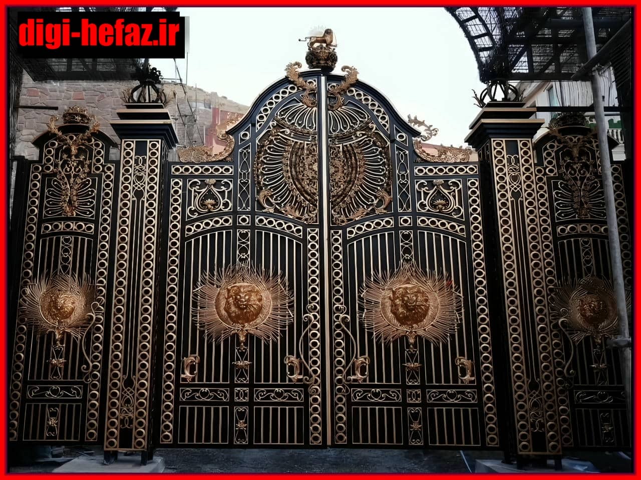 هماهنگی و انتخاب درب ورودی حیاط و ویلایی