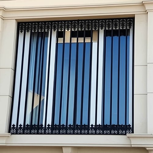 حفاظ پنجره مدل قندیل دار ویلایی