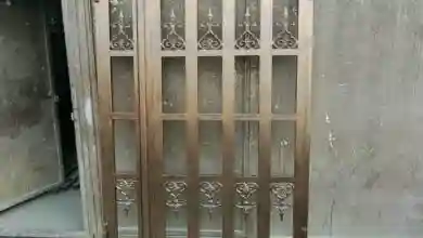 انواع حفاظ درب آپارتمان لولایی و کشویی
