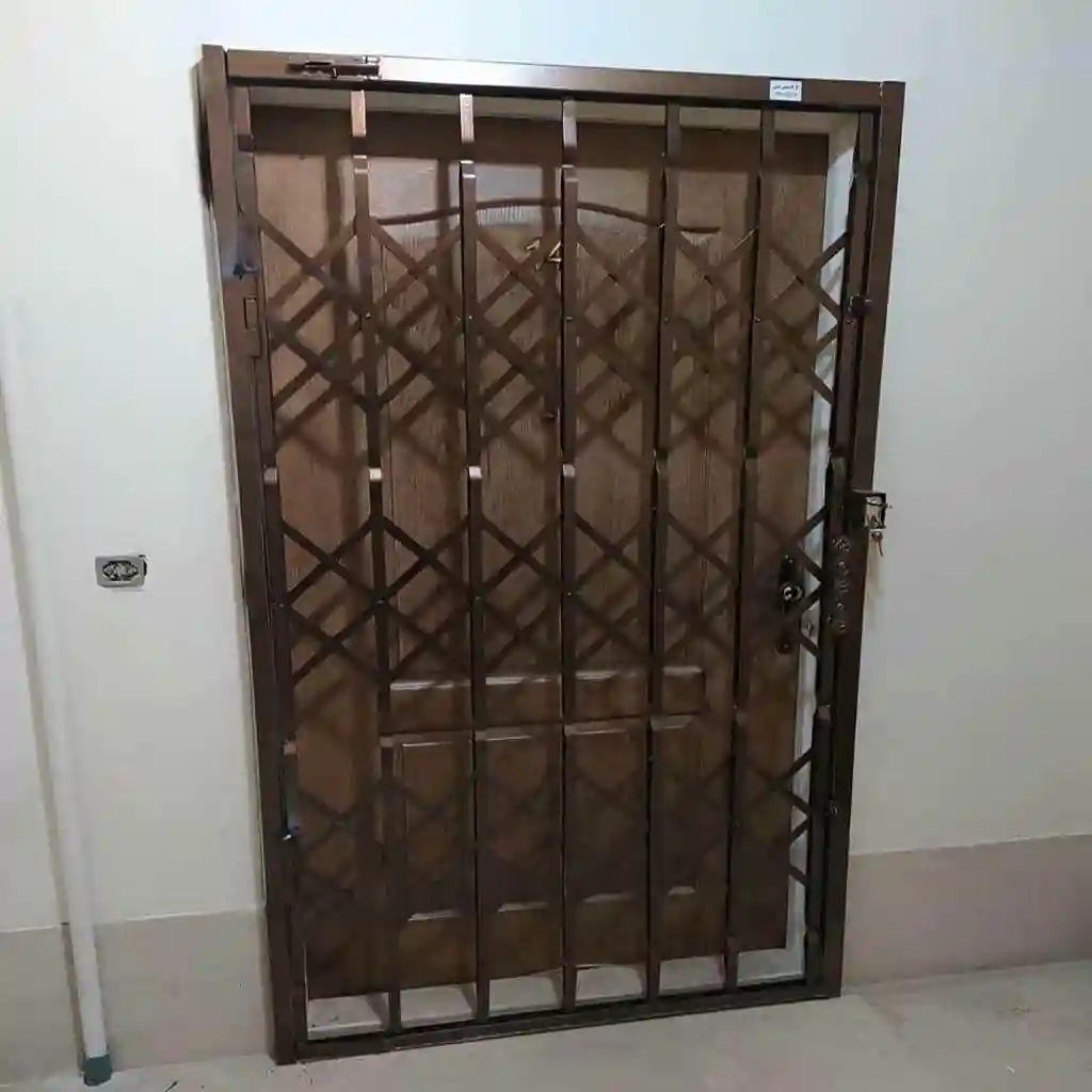 نصب درب آکاردئونی نصب درب آکاردئونی