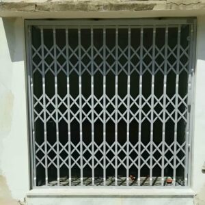 درب آکاردئونی فلزی