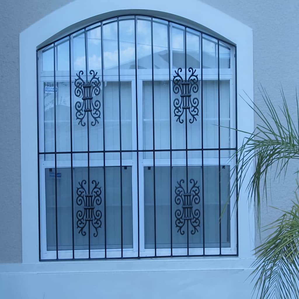 قیمت حفاظ پنجره فرفورژه کلاسیک در قم
