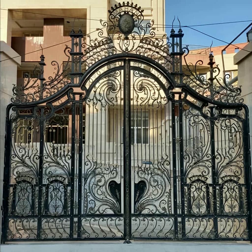 درب حیاط در بابل
