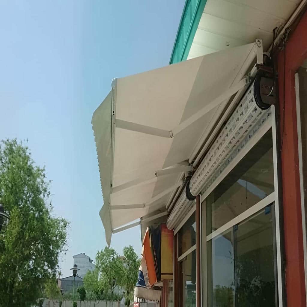 کارخانه سایبان برقی بازویی اتوماتیک یراق‌آلات استاندارد در مریوان