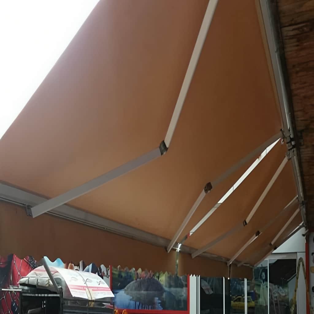خرید سایبان برقی بازویی اتوماتیک ضدآب در زاهدان