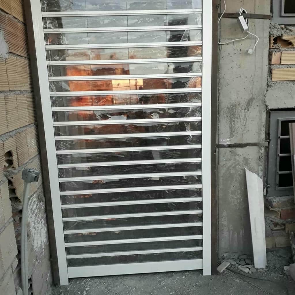 نصب کرکره برقی پارکینگ در سنندج