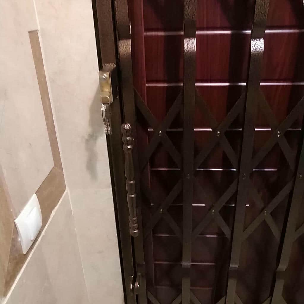 نصب درب آکاردئونی چهارگل در شهریار