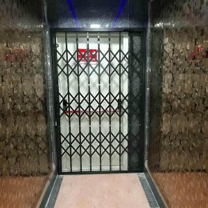 درب آکاردئونی در تهران