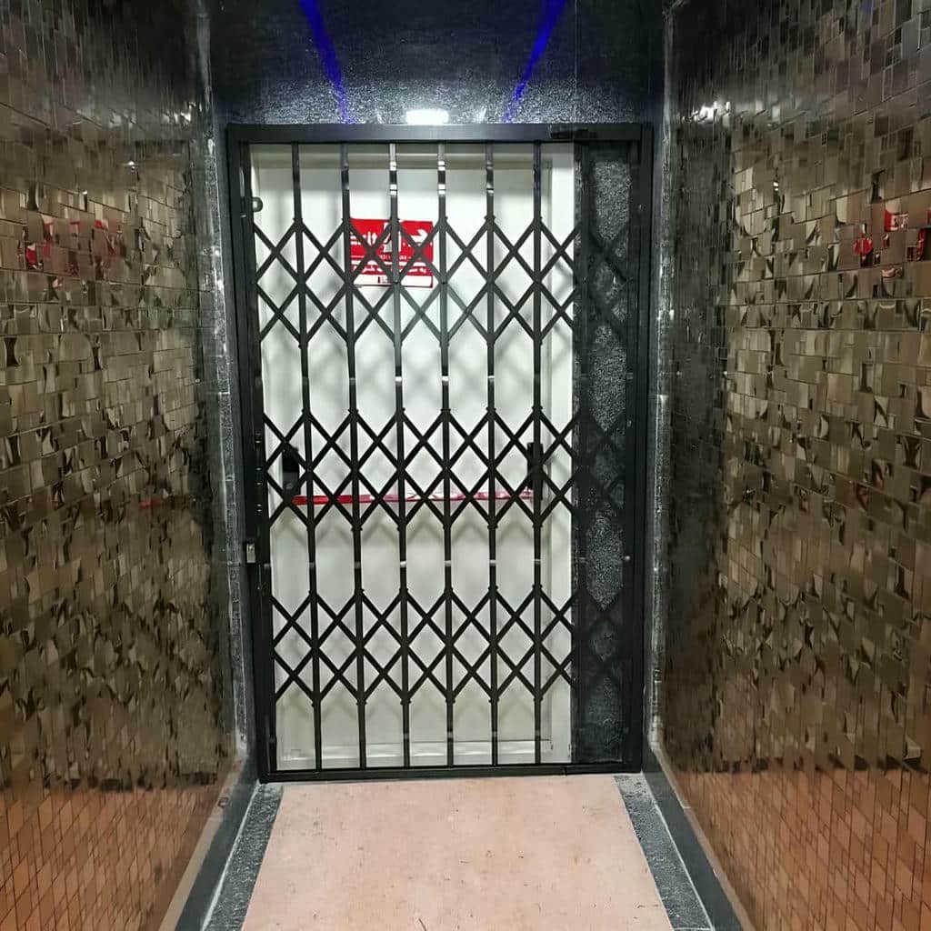 درب آکاردئونی در تهران