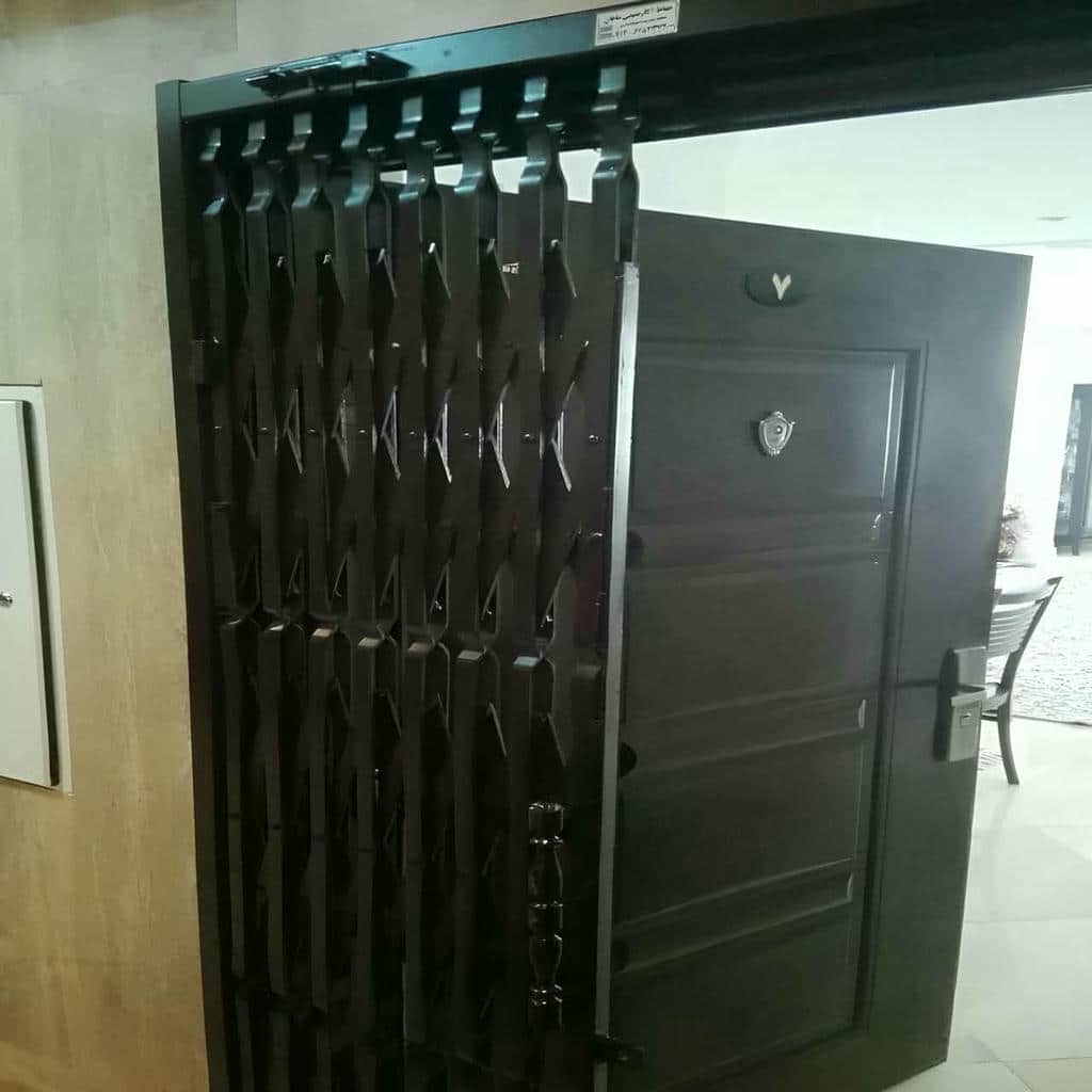 کارخانه درب آکاردئونی پروفیل تقویت شده در همدان