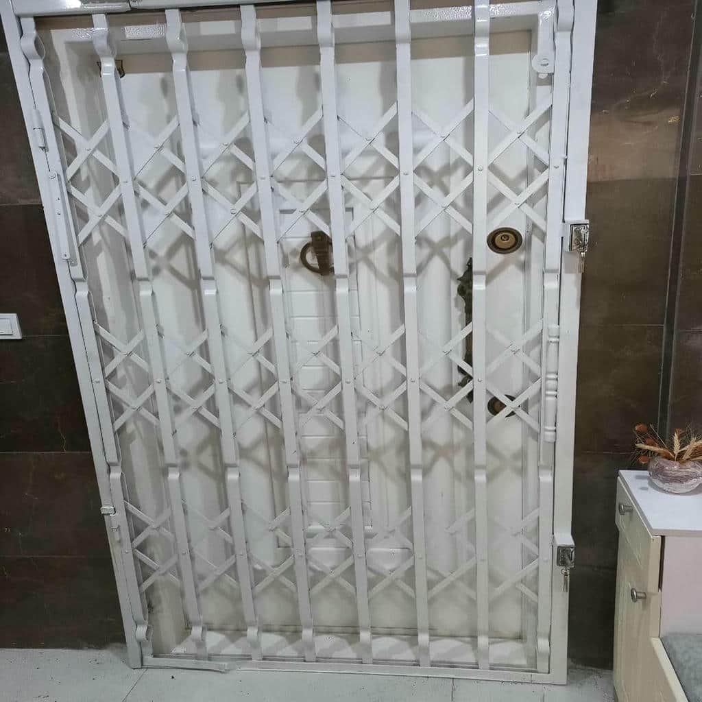 نصب درب آکاردئونی چهارگل در ارومیه