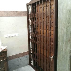 درب آکاردئونی در تبریز