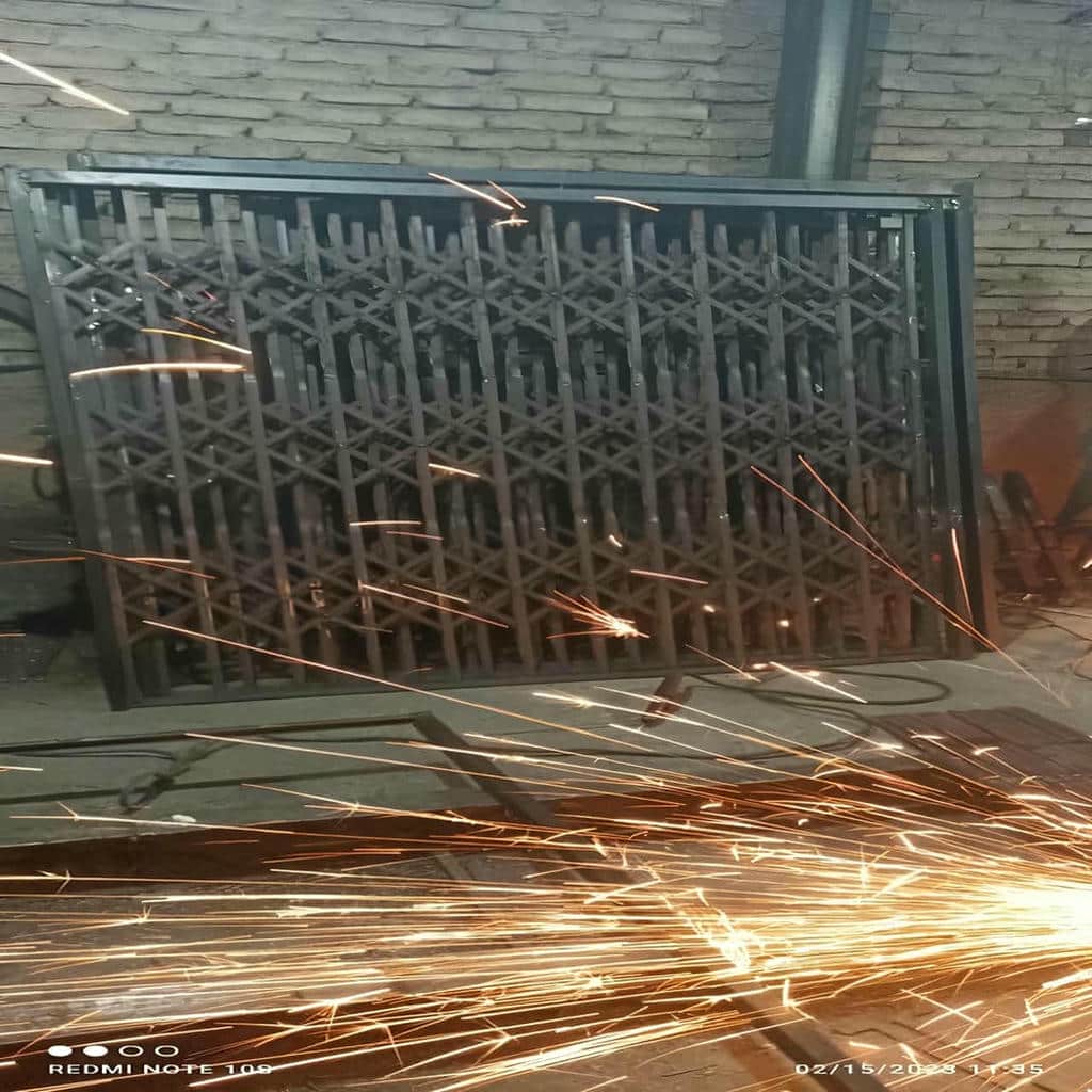 کارخانه درب آکاردئونی قفل ضدبرش در بومهن