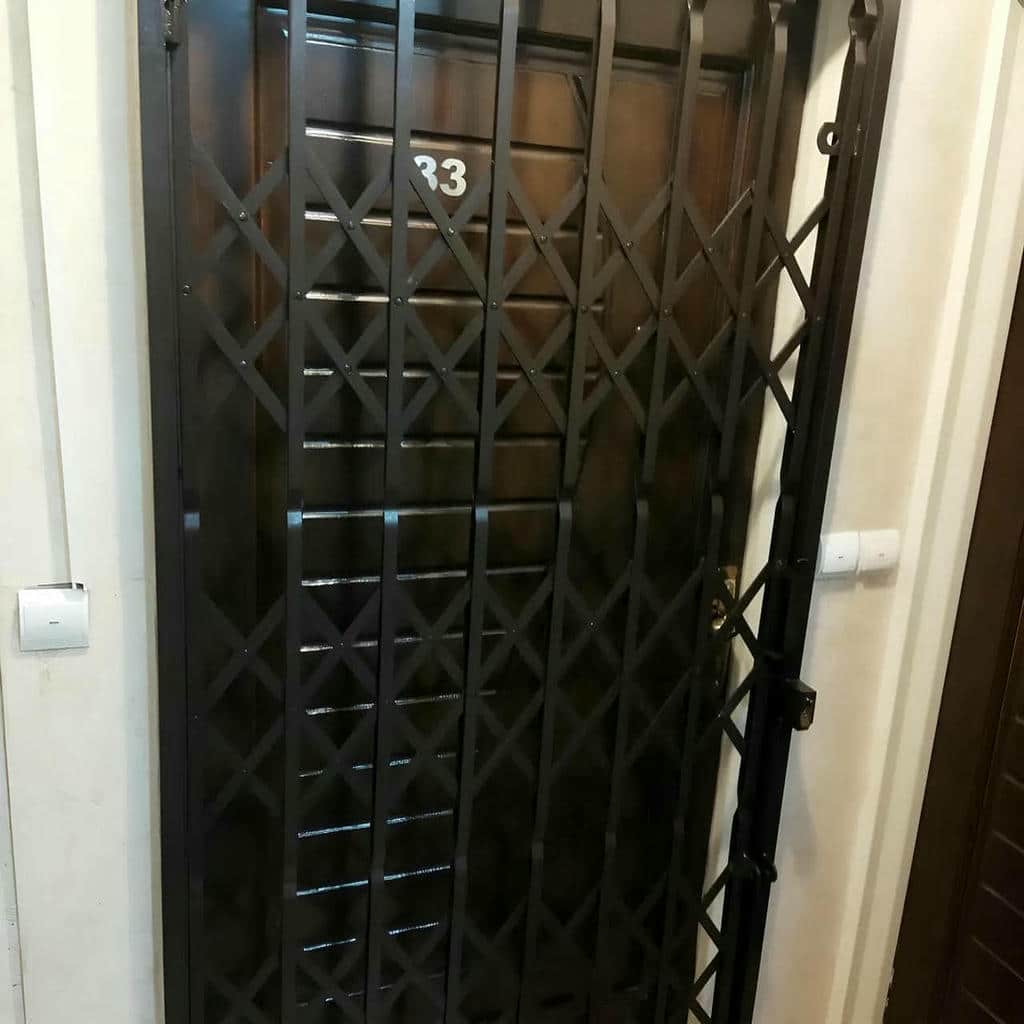 نصب درب آکاردئونی چهارگل در یاسوج