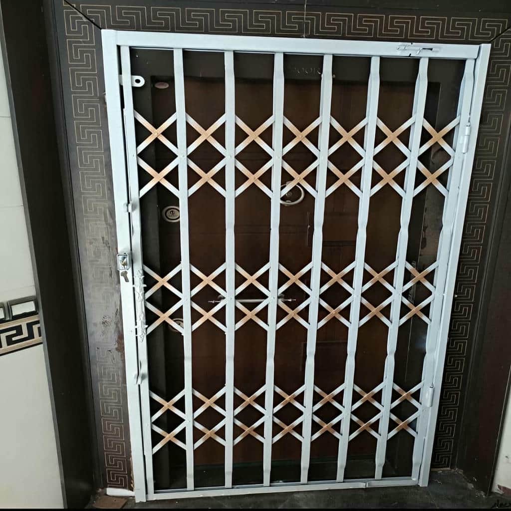 فروش درب آکاردئونی تمام گل در استان گیلان