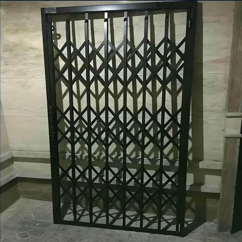 نصب درب آکاردئونی چهارگل در مهرشهر کرج