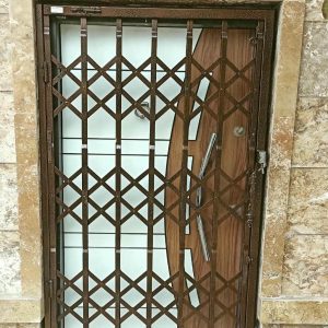 درب آکاردئونی در نظرآباد