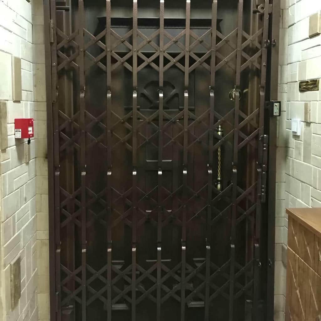 نصب درب آکاردئونی چهارگل در استان مازندران