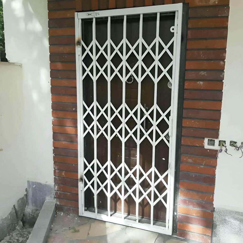 خرید درب آکاردئونی دوگل در بندر بوشهر