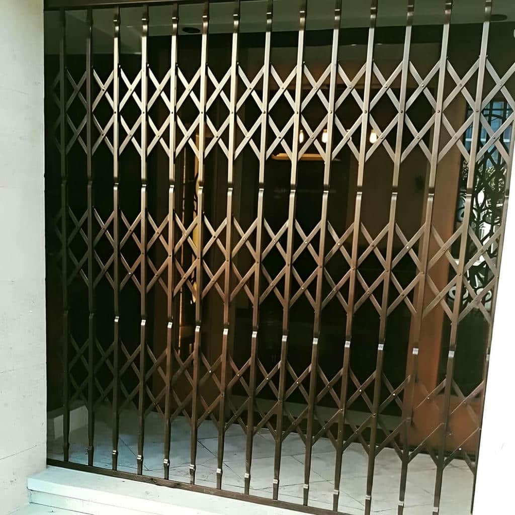 نصب درب آکاردئونی تمام گل در هشتگرد