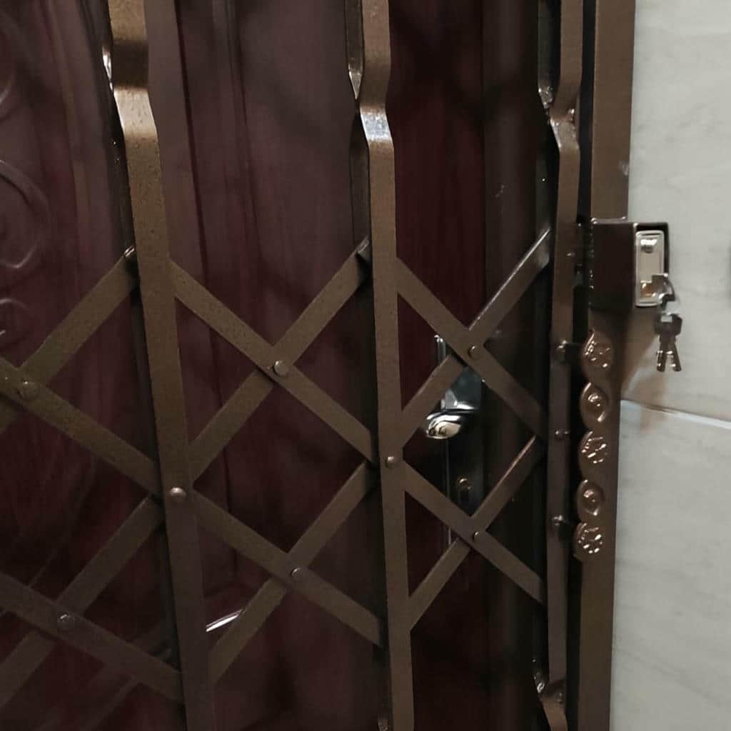 قیمت درب آکاردئونی سه گل در لواسان