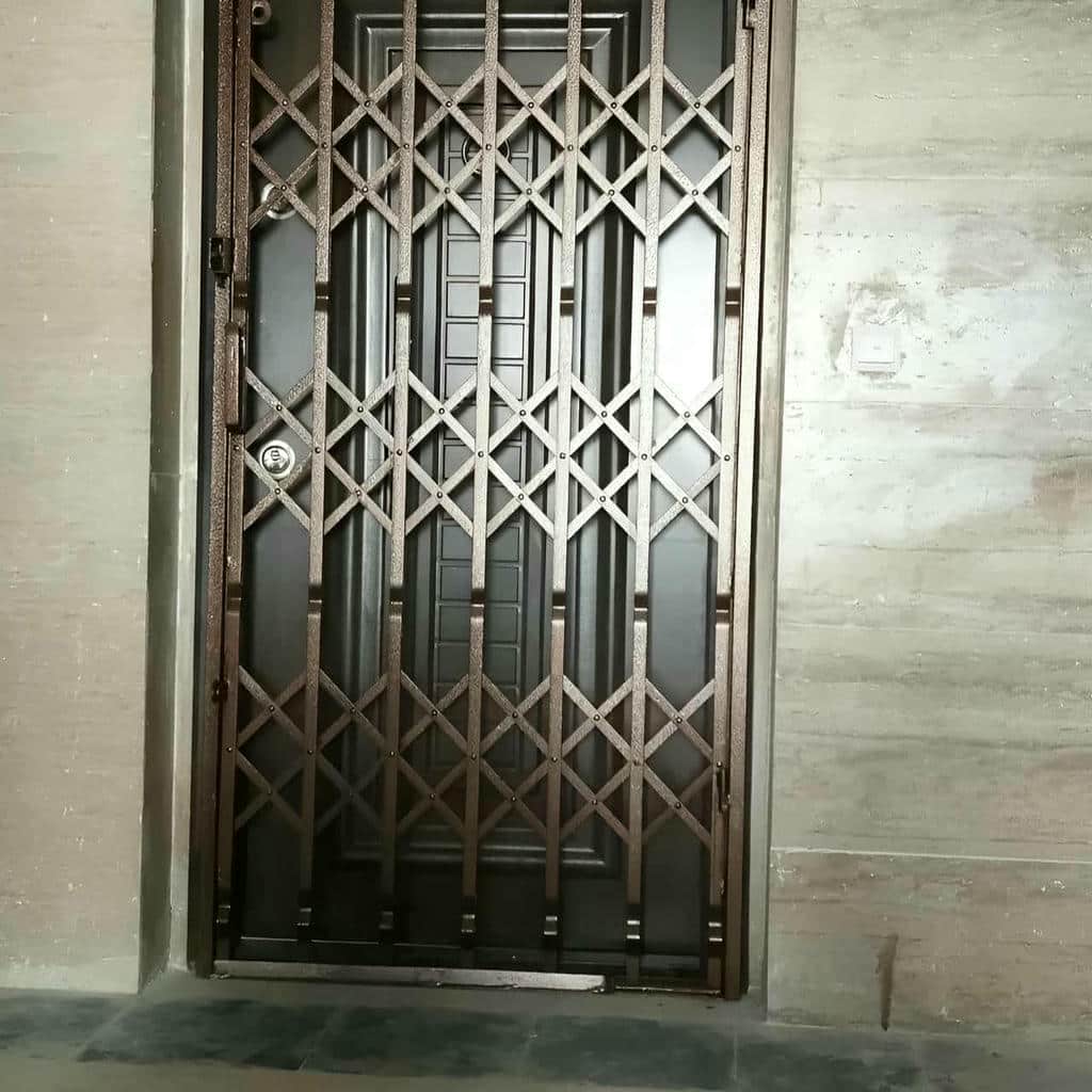 قیمت درب آکاردئونی سه گل در سنندج