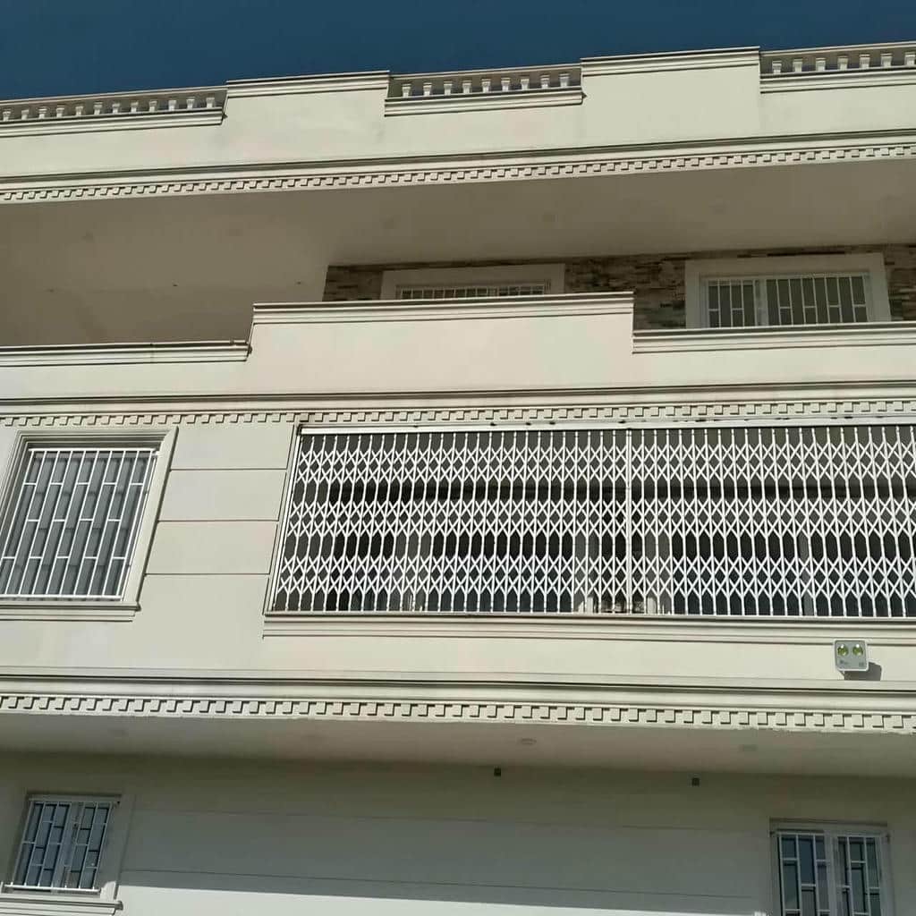 نصب درب آکاردئونی چهارگل در قائمشهر