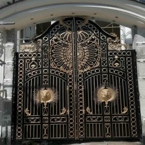 درب حیاط در کرمان
