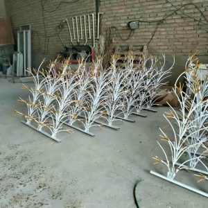 حفاظ شاخ گوزنی دیوار ساختمان در کرمان