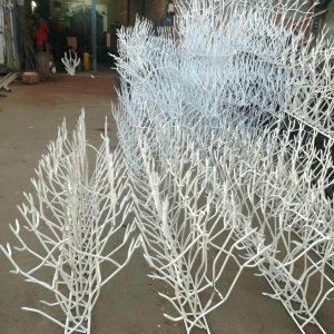 حفاظ شاخ گوزنی دیوار ساختمان در استان خوزستان