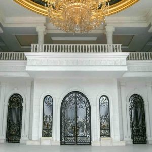 درب حیاط در بومهن