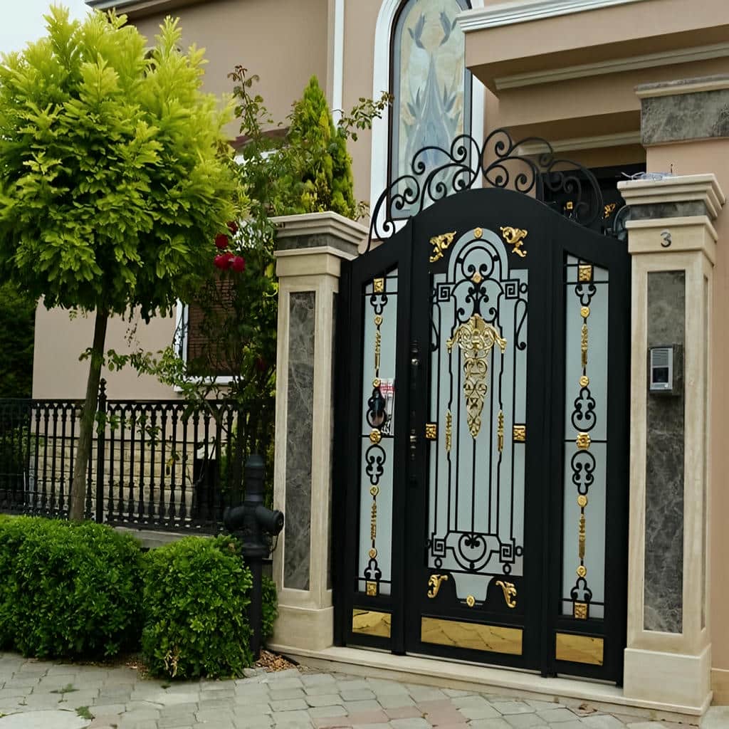 خرید درب حیاط فلزی مسکونی در کاشان