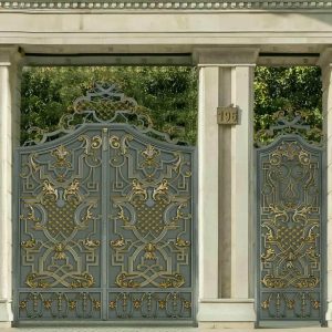 درب حیاط در قائمشهر