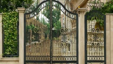 درب حیاط در مریوان