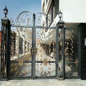 درب حیاط در آمل
