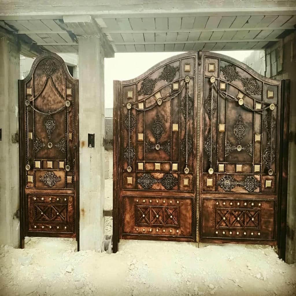 قیمت درب حیاط فرفورژه کلاسیک در محمودآباد