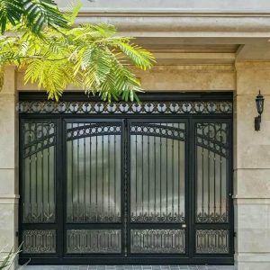 درب حیاط در دماوند