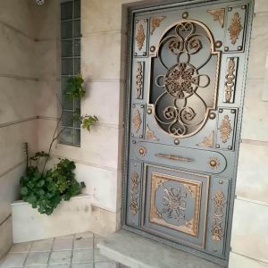 درب حیاط در کرج