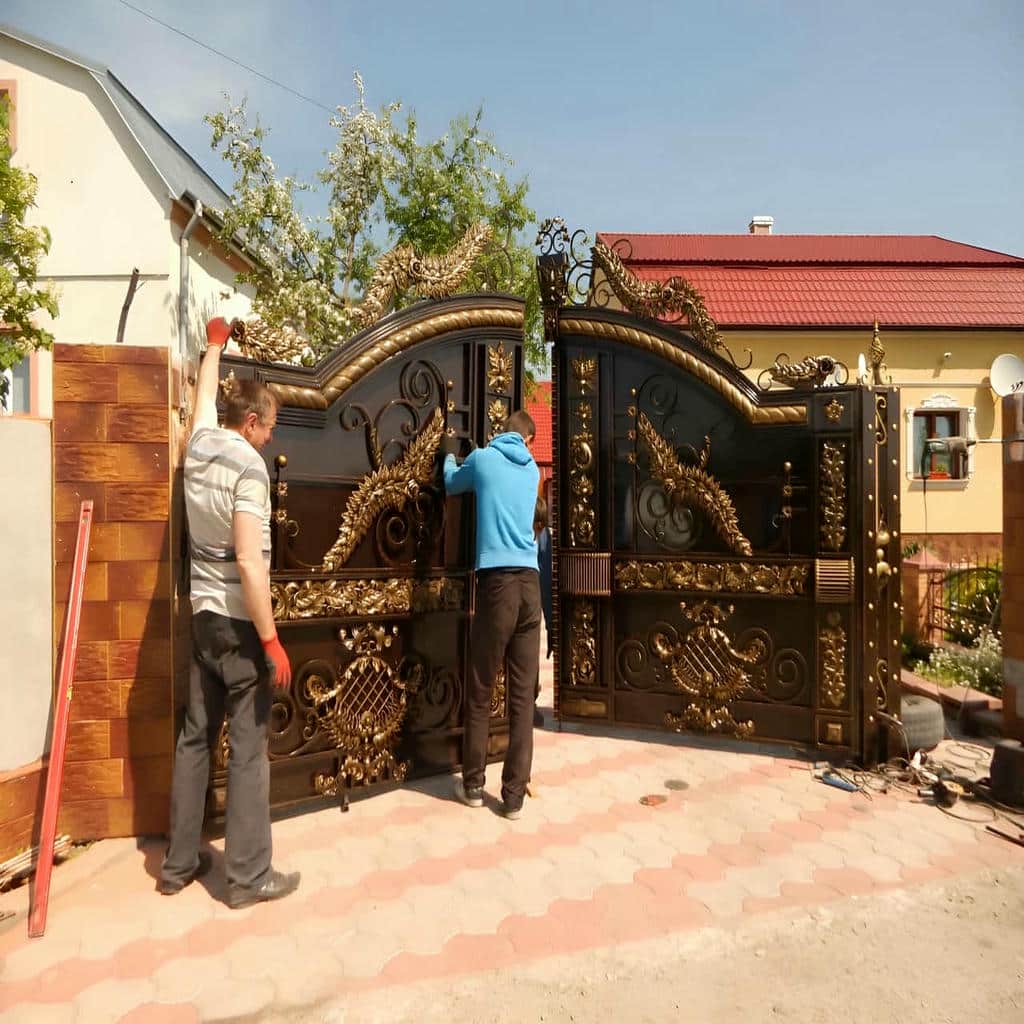 نصب درب حیاط پروفیل سنگین در چالوس
