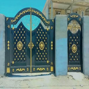درب حیاط در بندر دیلم