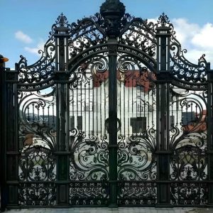 درب حیاط در کاشان