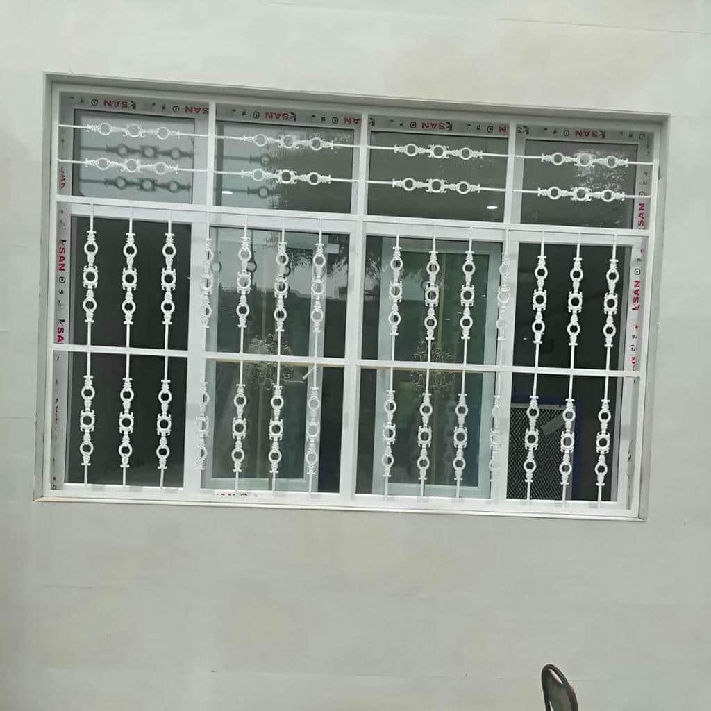نصب حفاظ پنجره ساده آهنی در مریوان