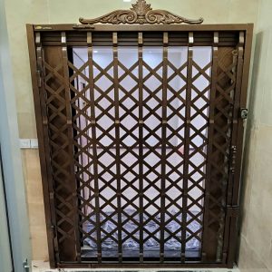 درب آکاردئونی در طالقان