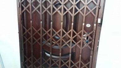 درب آکاردئونی در بندر انزلی