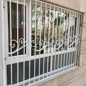 حفاظ پنجره در کمال شهر